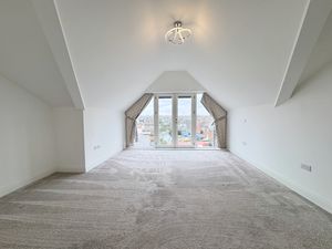 THE SHIPYARD- click for photo gallery